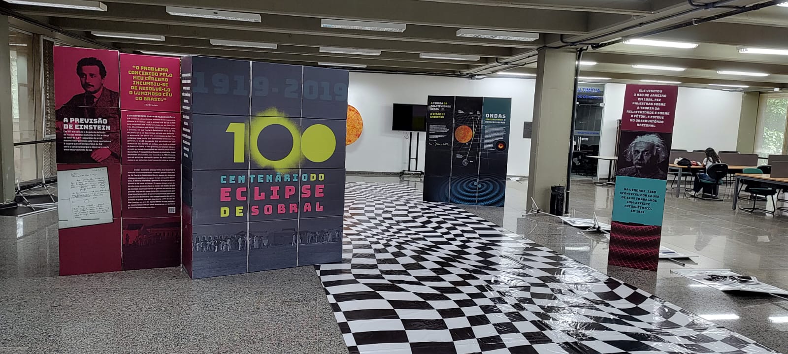 Exposição "Centenário do Eclipse de Sobral", na Biblioteca Central da Ufes