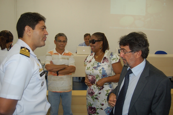 Visita à base oceanográfica de Aracruz