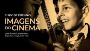 Imagem de um menino sorrindo e segurando um rolo negativo de fita, do lado direito, informações do curso de extensão "Imagens do Cinema" ao lado esquerdo