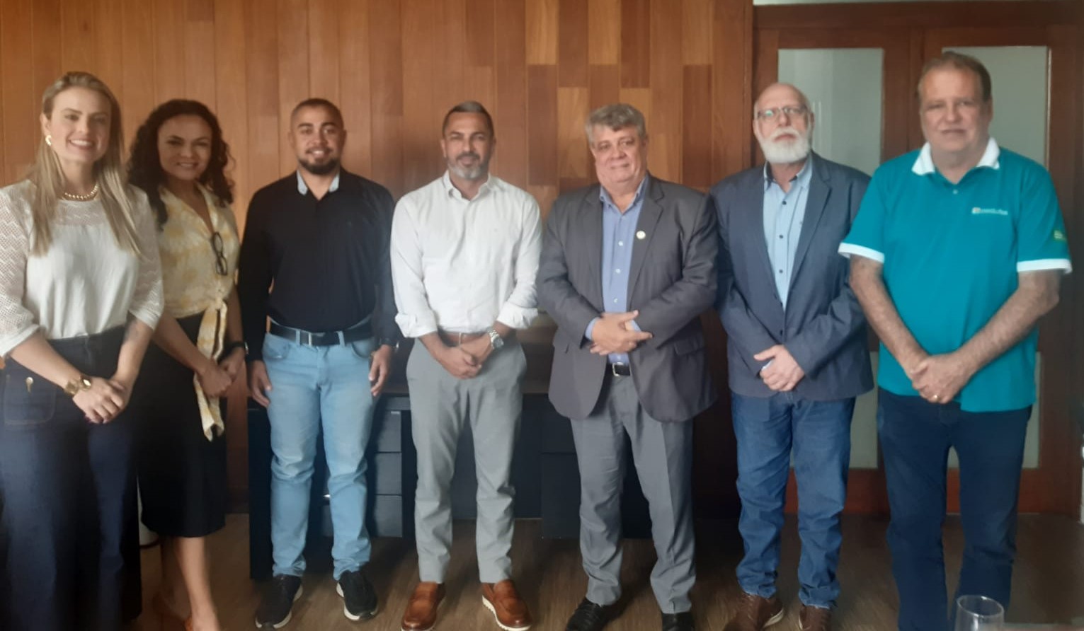 Foto dos participantes da reunião