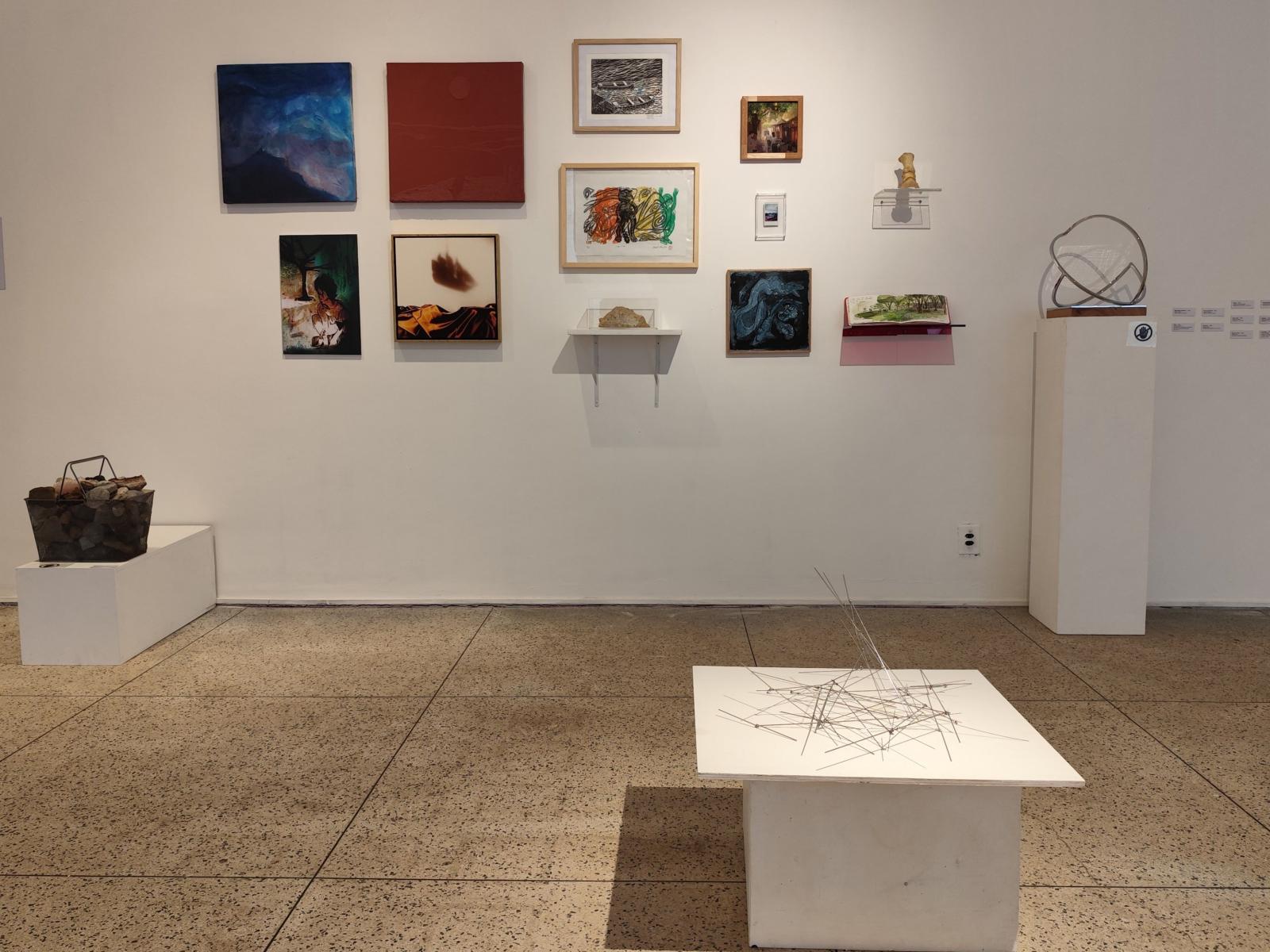 Vista geral da exposição na galeria