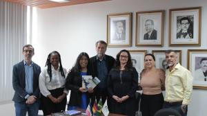 Felipe Guimarães, Patrícia Rufino, Sonia Lopes, Erineu Foerste, Ulrike Stern, Regina de Alcântara e Reginaldo Sobrinho em reunião sobre inclusão do povo pomerano
