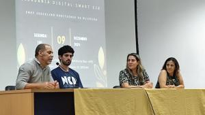 Mesa-redonda no Curso de Extensão Cidadania Digital: Smart EJA