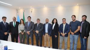 Foto dos representantes da Ufes e do Ministério Público do Espírito Santo